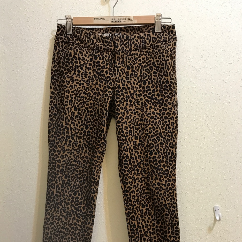 Old navy cheetah pixie pant